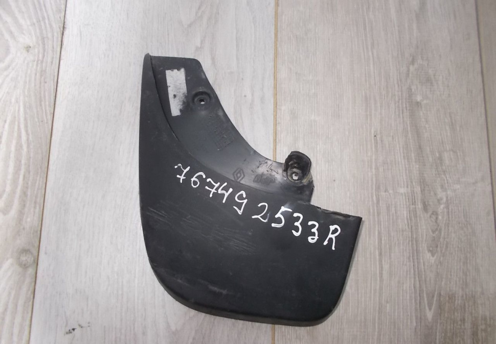 Брызговик задний левый бу Renault Sandero 2 OEM 767492533R