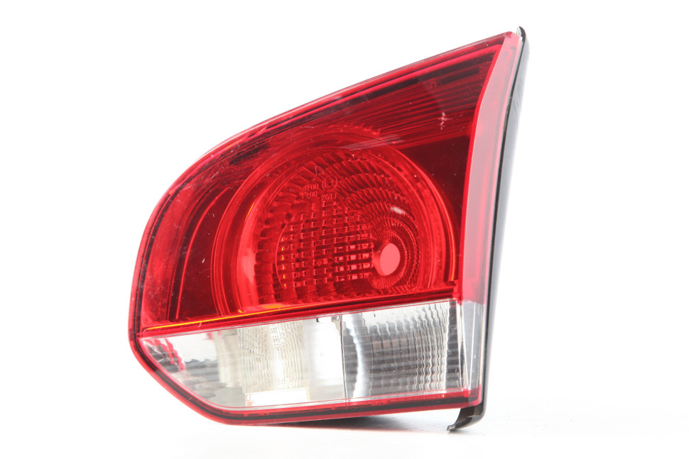 Фонарь внутренний правый Volkswagen Golf 6 2009 OEM 5K0945094G Фонарь внутренний правый Volkswagen Golf 6 2009 OEM 5K0945094G