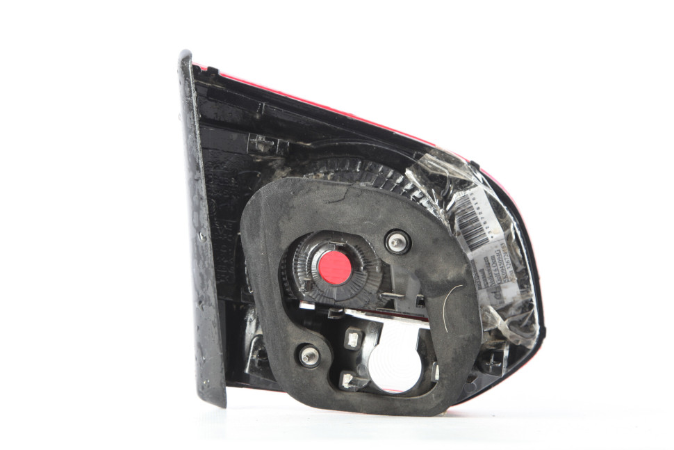 Фонарь внутренний правый Volkswagen Golf 6 2009 OEM 5K0945094G Фонарь внутренний правый Volkswagen Golf 6 2009 OEM 5K0945094G