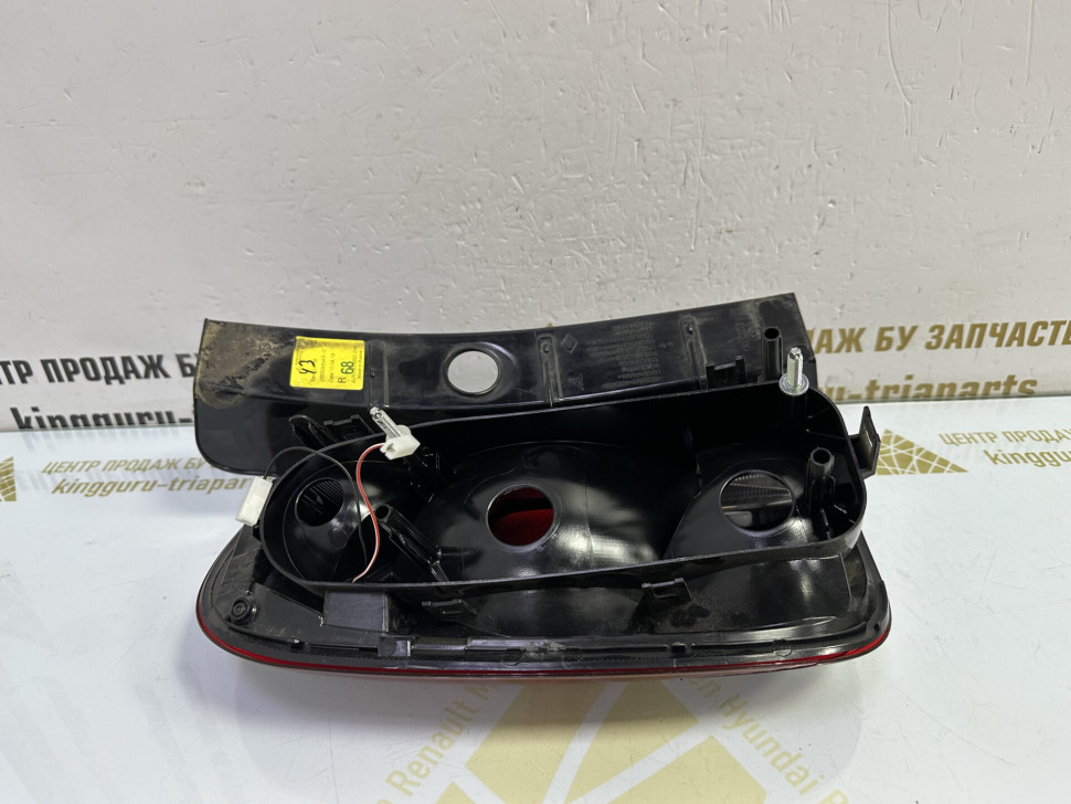 Фонарь правый Renault Duster рестайлинг OEM 265504304R