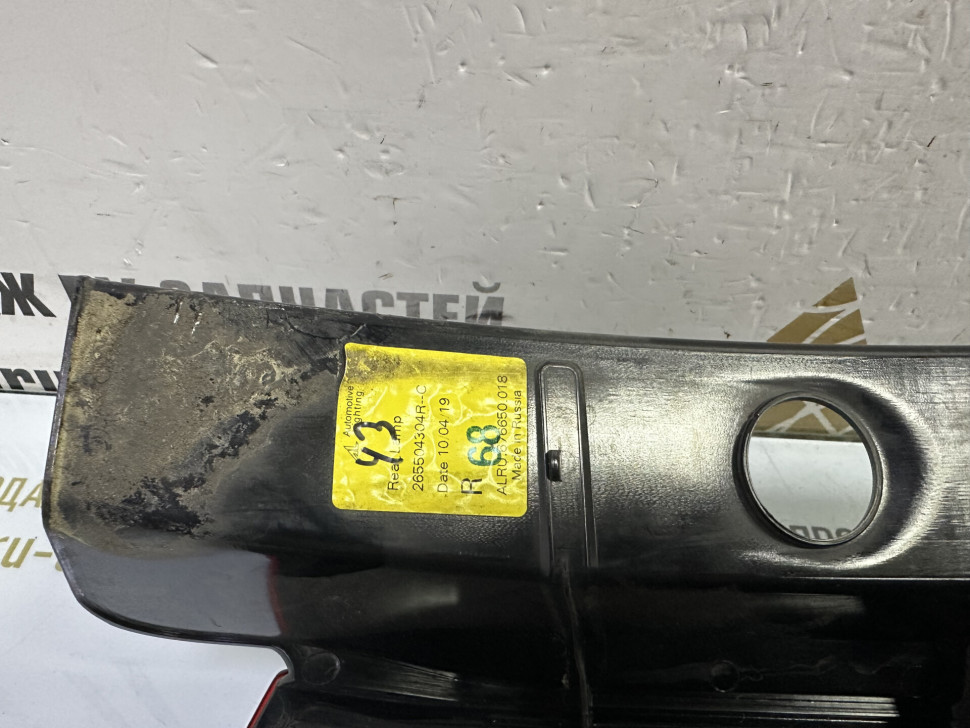 Фонарь правый Renault Duster рестайлинг OEM 265504304R