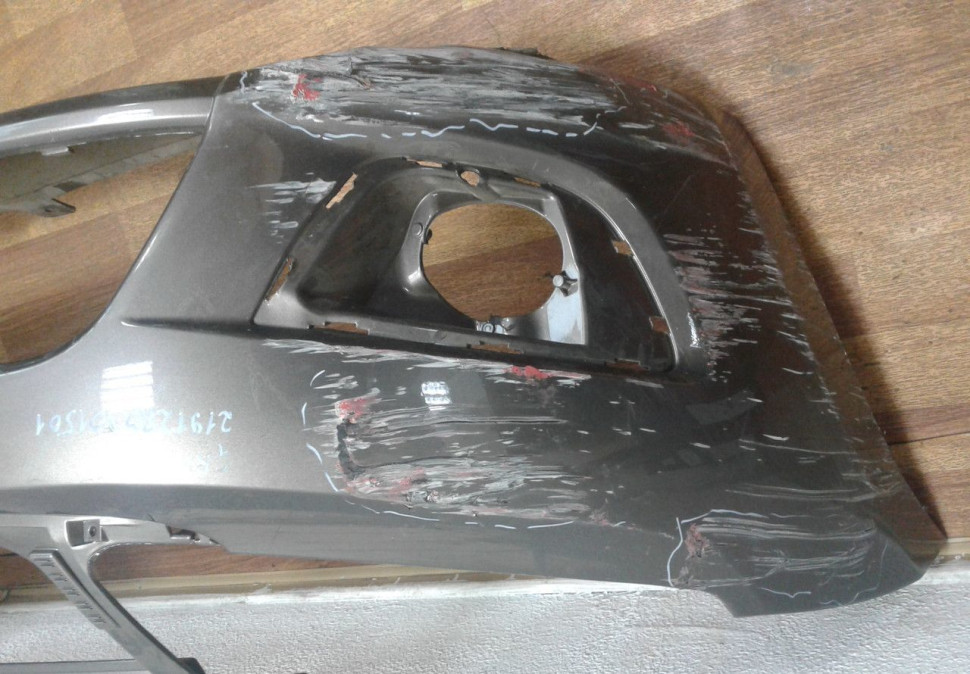 Бампер передний Lada Granta (ВАЗ 2190) (11>) (потертости, трещины) oem 2191280301501 (скл-3) Бампер передний Lada Granta (ВАЗ 2190) (11>) (потертости, трещины) oem 2191280301501 (скл-3)