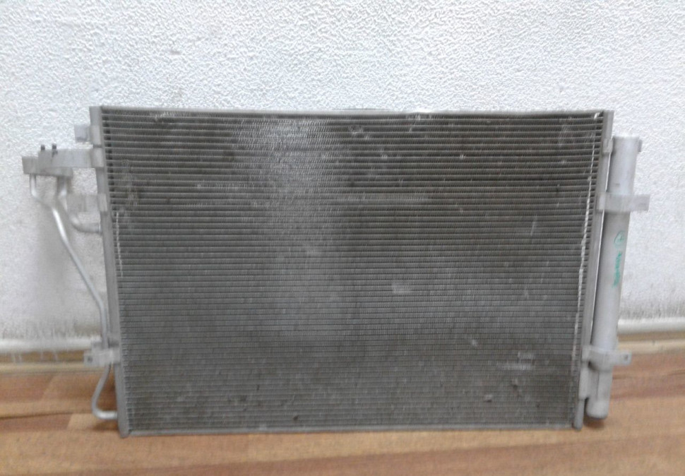 Радиатор кондиционера Kia Ceed 2 (12>) oem 976063x000