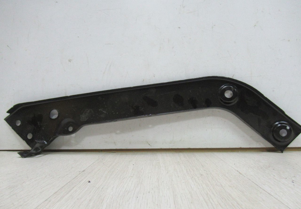 Кронштейн фары левый Volkswagen TIguan 2 oem 5na805931a
