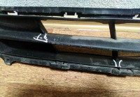 Решетка переднего бампера Hyundai Solaris рестайл. трещины oem 865614l500