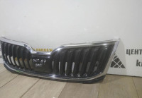 Решетка радиатора бу Skoda Octavia A7 рестайлинг OEM 5E0853653C