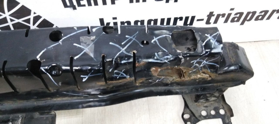 Усилитель переднего бампера Volkswagen Passat B7 oem 3aa807109b