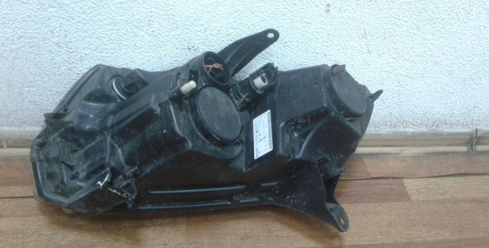 Фара правая бу Renault Logan 2 OEM 260105559R Фара правая бу Renault Logan 2 OEM 260105559R