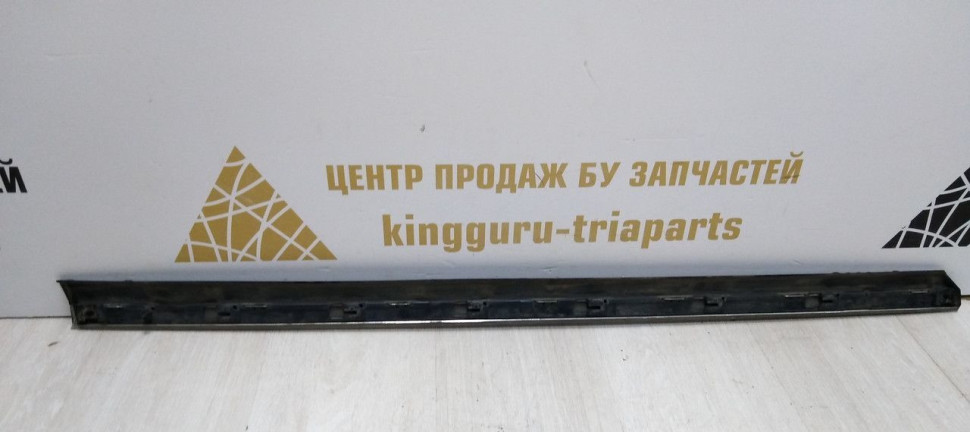 Молдинг двери передний правый Volkswagen Passat B8 14-20 oem 3g0854940c