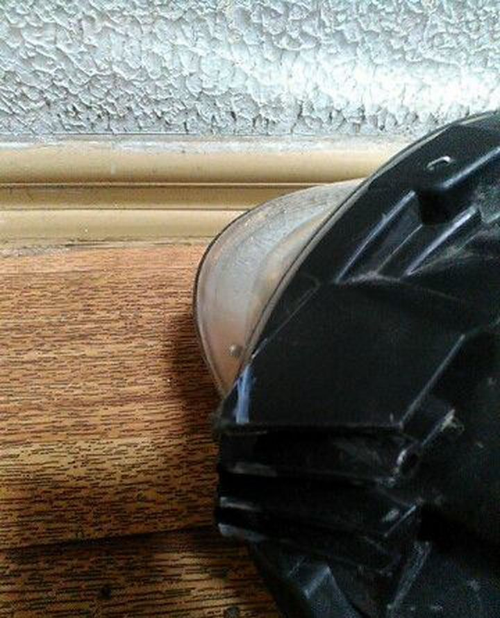 Фара левая Volkswagen Jetta 5 галоген сломано два крепления потертость на стекле oem 1k6941029p