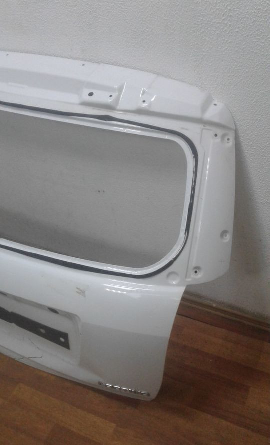 Крышка багажника Chevrolet Captiva c100 / c140 oem 96624542 (вмятины) (скл-3)