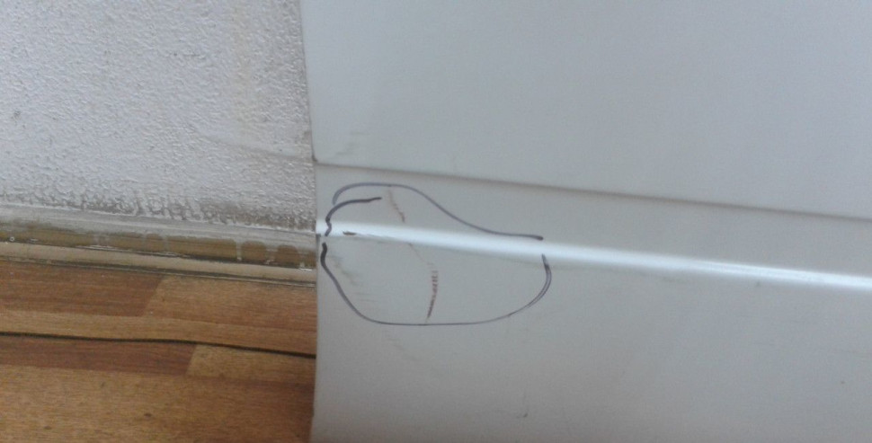 Дверь передняя правая Lada Granta oem 11186100014 (вмятина) (скл-3)