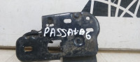 Замок капота Volkswagen Passat B6  oem 3C0823480