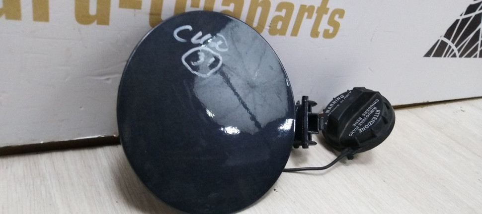 Лючок бензобака Kia Ceed 1 06-12  oem 695101H000