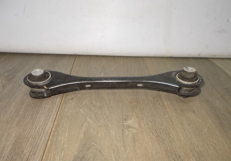 Рычаг задний нижний бу Skoda Octavia A7 OEM 5Q0501529F