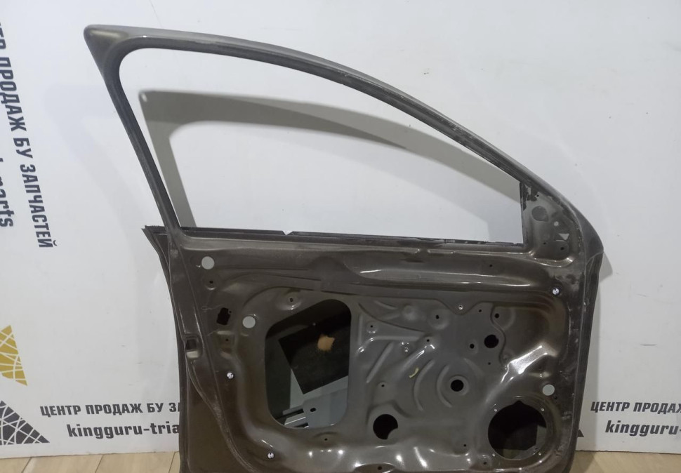Дверь передняя левая Skoda Rapid OEM 5JA831051B