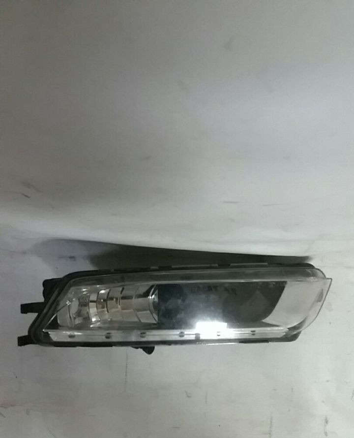 ПТФ пер прав Volkswagen Passat CC рестайлинг 3c8941700 (скл-1)