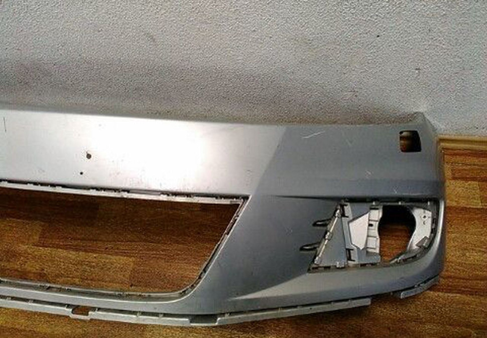 Бампер передний Volkswagen Tiguan (11>) трещины, вмятина oem 5nu807221