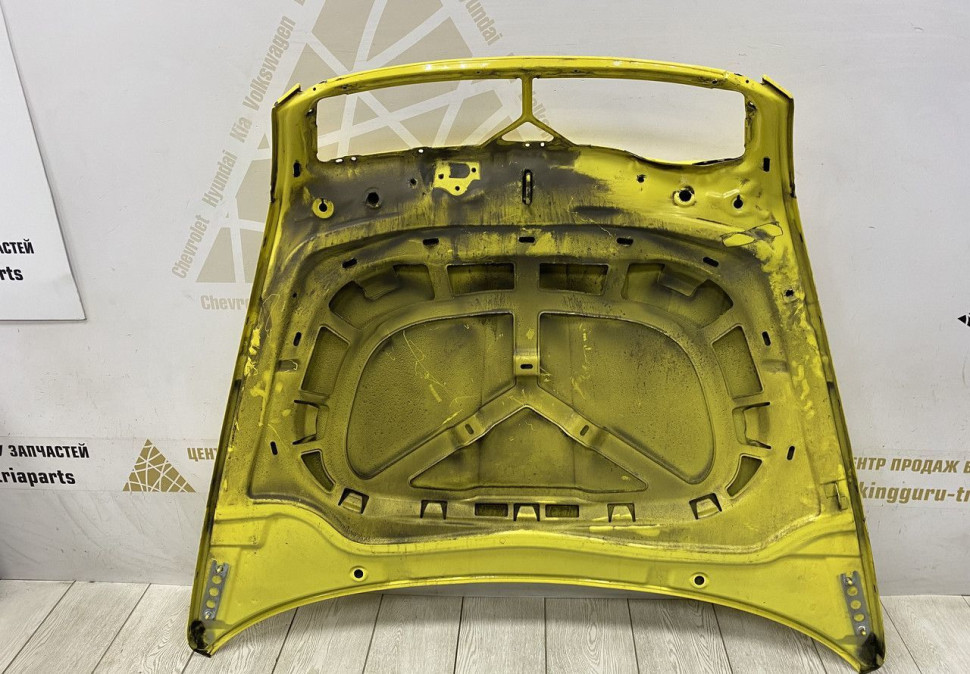 Капот Skoda Octavia A5 OEM 1Z0823031B Капот Skoda Octavia A5 OEM 1Z0823031B