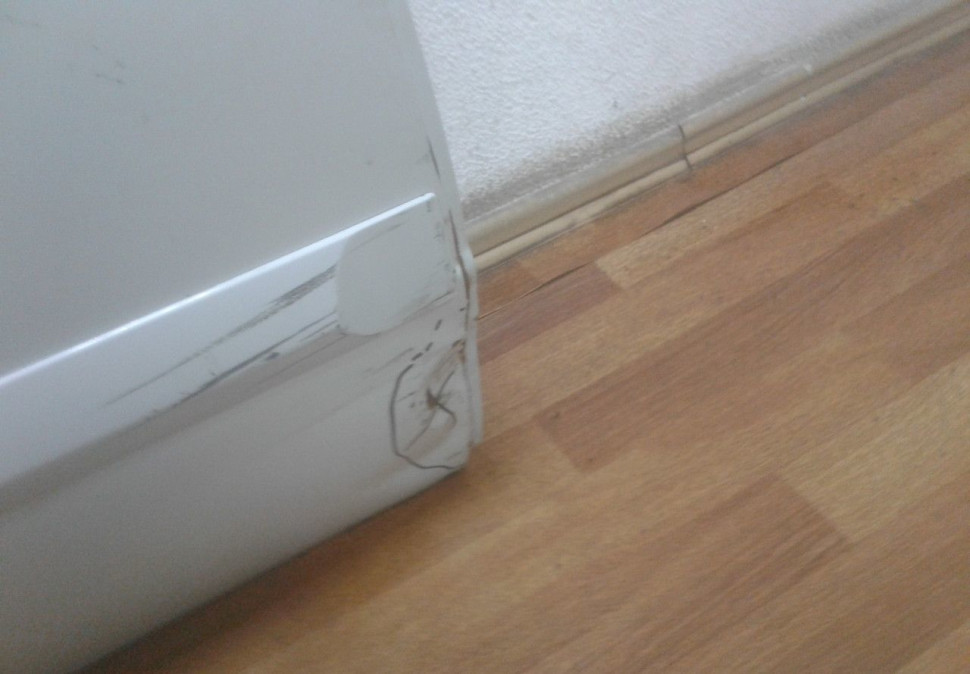 Дверь задняя правая Lada Granta седан Oem 11180620001400 (вмятина)