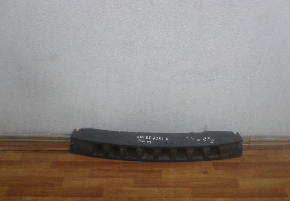 Абсорбер заднего бампера Volkswagen Polo седан oem 6ru807251A (мал.трещина)