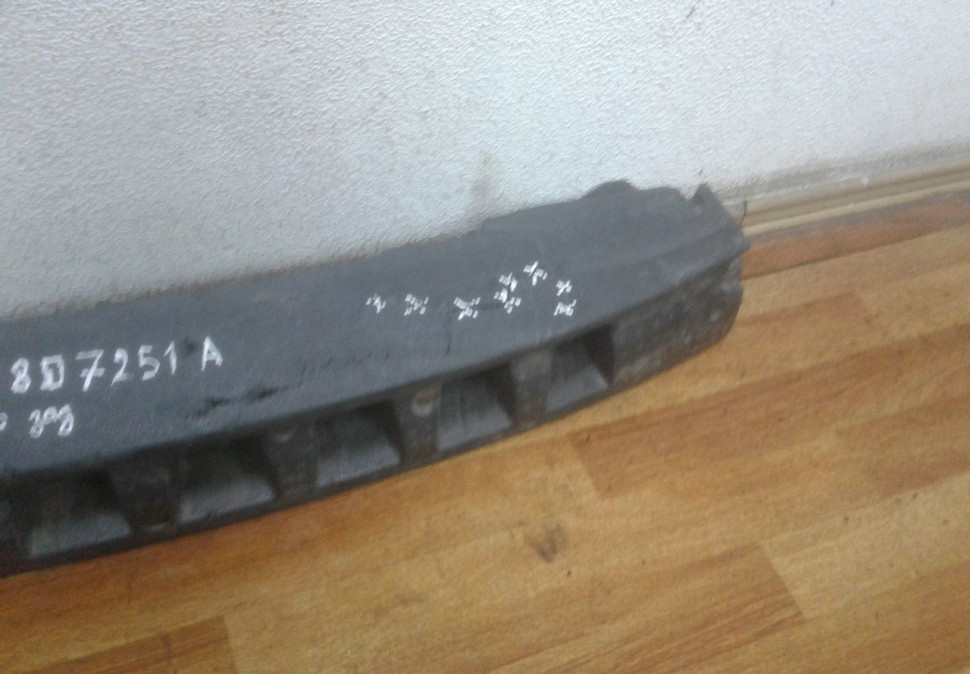 Абсорбер заднего бампера Volkswagen Polo седан oem 6ru807251A (мал.трещина) Абсорбер заднего бампера Volkswagen Polo седан oem 6ru807251A (мал.трещина)