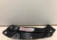 Кронштейн фары левый Volkswagen Polo oem 6r0805931a