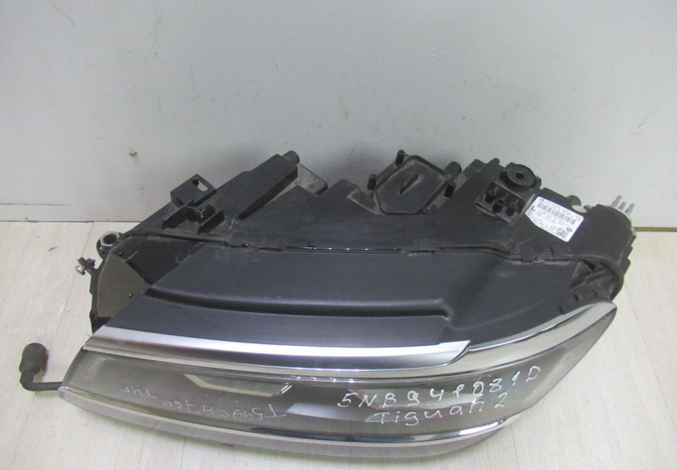 Фара левая LED Volkswagen Tiguan 2 oem 5nb941081d Фара левая LED Volkswagen Tiguan 2 oem 5nb941081d