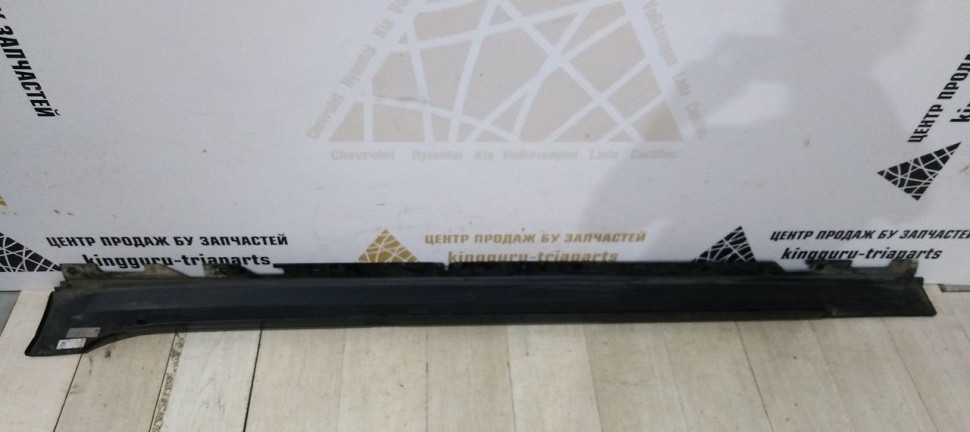 Порог правый BMW 5 G30 OEM 51777387338