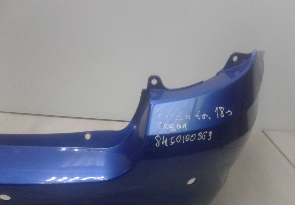 Бампер задний Lada Granta рест седан oem 8450100969 (трещ) (скл-3) Бампер задний Lada Granta рест седан oem 8450100969 (трещ) (скл-3)