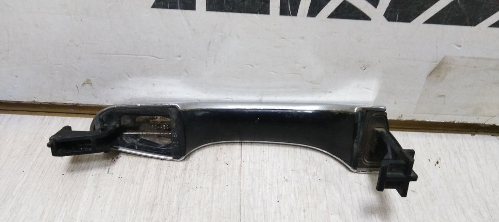 Ручка двери задняя левая Hyundai Creta 2016> oem 83651M0020 Ручка двери задняя левая Hyundai Creta 2016> oem 83651M0020