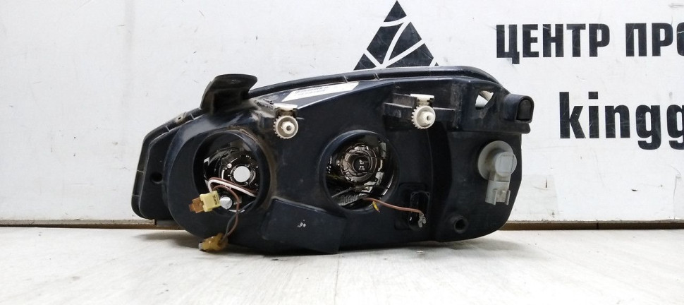 Фара правая Lada Kalina 1 04-13 oem 11180371101010 (Скл-3) Фара правая Lada Kalina 1 04-13 oem 11180371101010 (Скл-3)