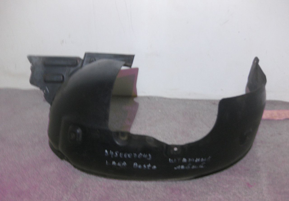Подкрылок (локер ) передний левый Lada Vesta oem 8450007043 (скл-3)