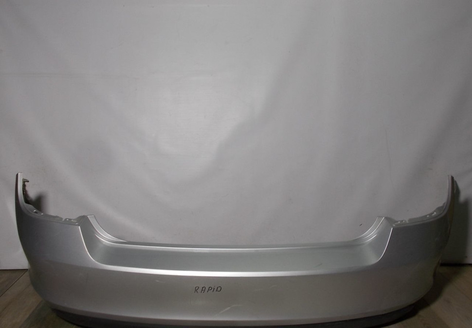 Бампер задний бу Skoda Rapid OEM 60U807421B