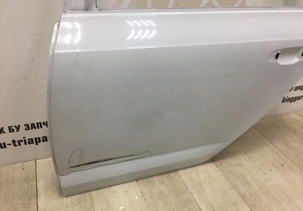 Дверь задняя левая Skoda Octavia A7 универсал OEM 5E9833051