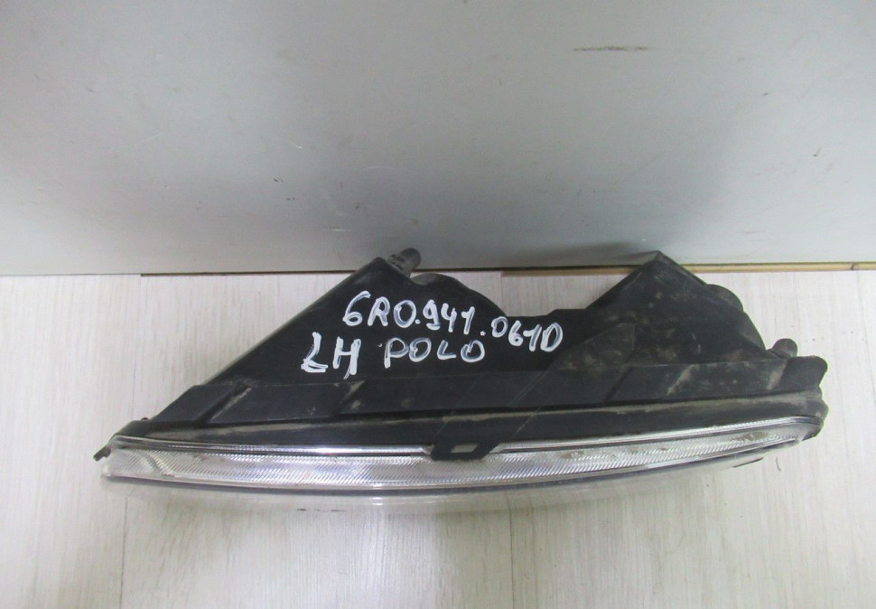 Противотуманная фара (Птф) левая Volkswagen Polo рестайл oem 6R0941061D (слом. 2 крепл.) Противотуманная фара (Птф) левая Volkswagen Polo рестайл oem 6R0941061D (слом. 2 крепл.)