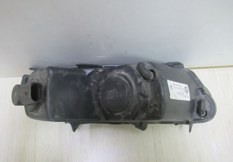 Противотуманная фара (Птф) левая Volkswagen Polo рестайл oem 6R0941061D (слом. 2 крепл.) Противотуманная фара (Птф) левая Volkswagen Polo рестайл oem 6R0941061D (слом. 2 крепл.)