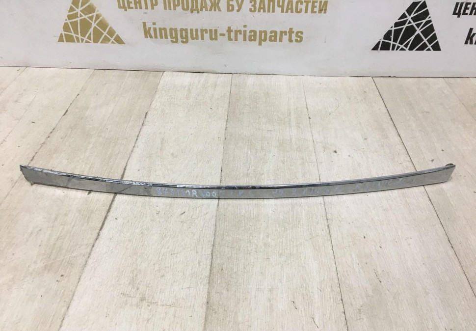 Молдинг крышки багажника Hyundai Solaris 1 х/б OEM 873131R200