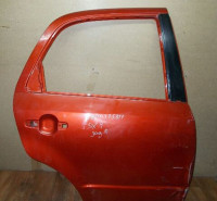 Дверь задняя правая бу Suzuki SX4 OEM 6800375811
