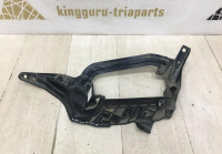 Кронштейн насадки глушителя правый BMW X5 G05 OEM 51127452624