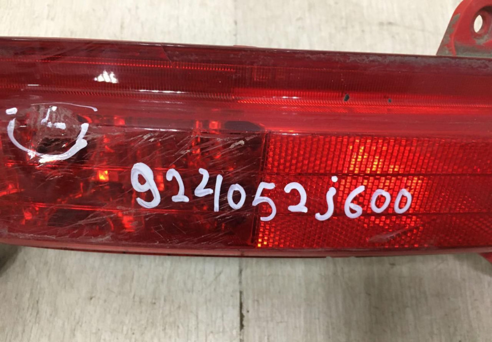 Противотуманный фонарь (ПТФ) задний левый Kia Mohave 09- oem 924052J600 Противотуманный фонарь (ПТФ) задний левый Kia Mohave 09- oem 924052J600