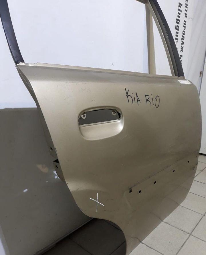 Дверь задняя правая Kia Rio 2 хэтчбэк 05-11 oem 770041G200 (скл-3)
