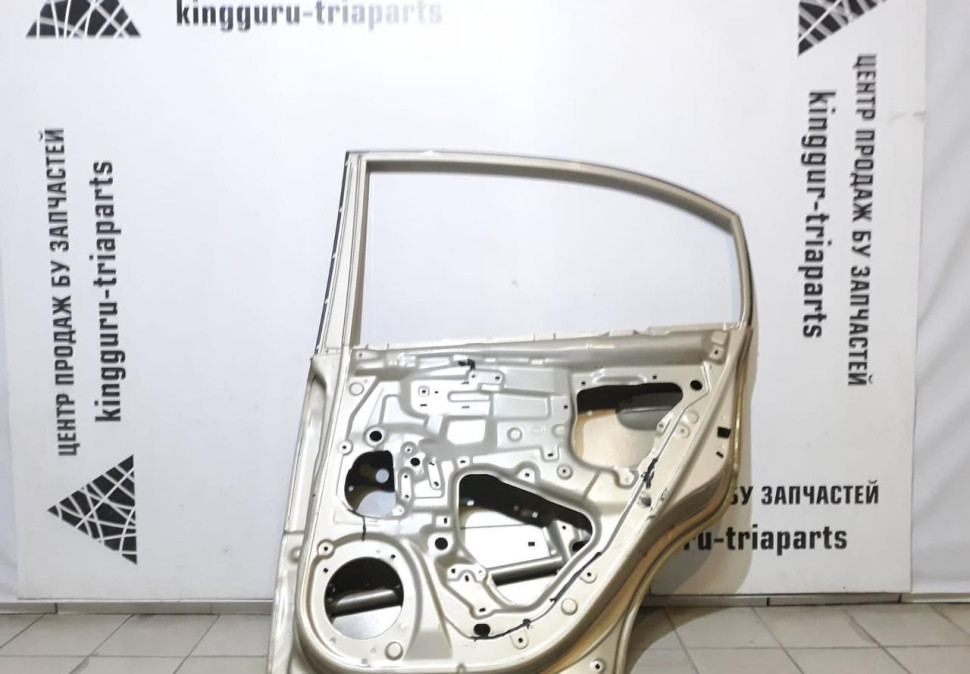 Дверь задняя правая Kia Rio 2 хэтчбэк 05-11 oem 770041G200 (скл-3)