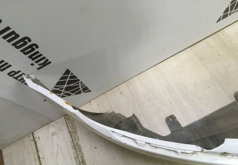 Бампер передний Lada Granta рест 18- oem 8450100957 (скл-3) Бампер передний Lada Granta рест 18- oem 8450100957 (скл-3)