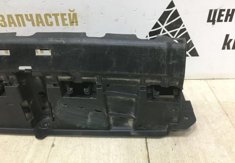 Кронштейн заднего бампера центральный BMW X7 G07 OEM 51127420658