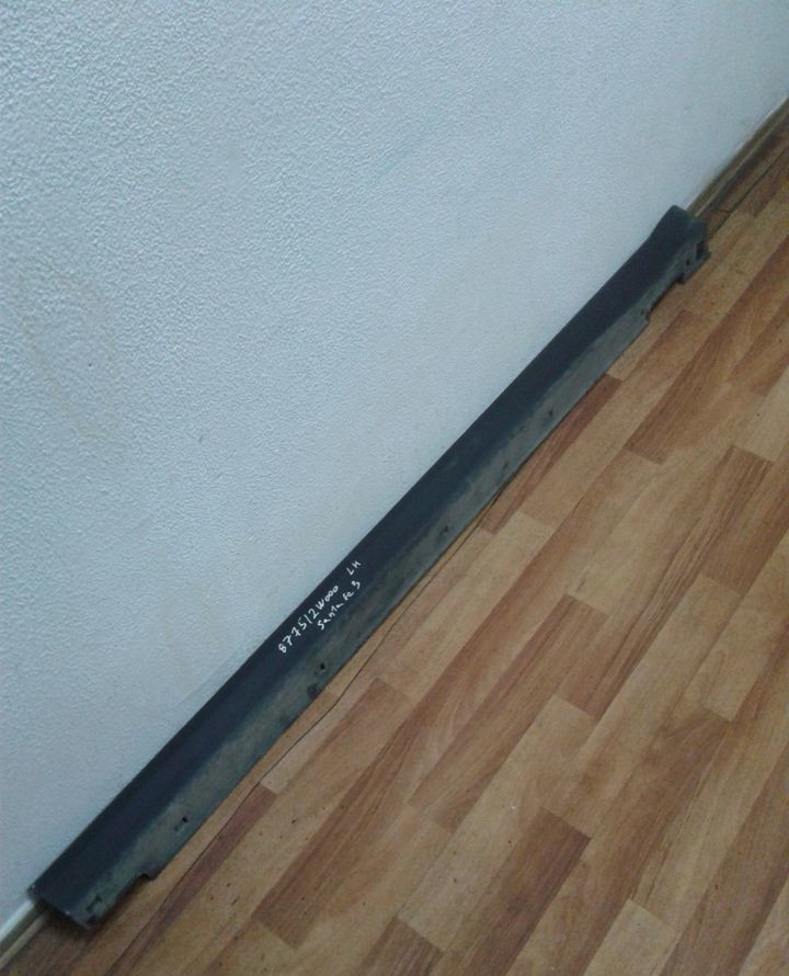 Накладка порога левая Hyundai Santa Fe 3 oem 877512w000