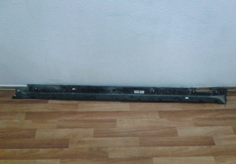 Накладка порога левая Hyundai Santa Fe 3 oem 877512w000