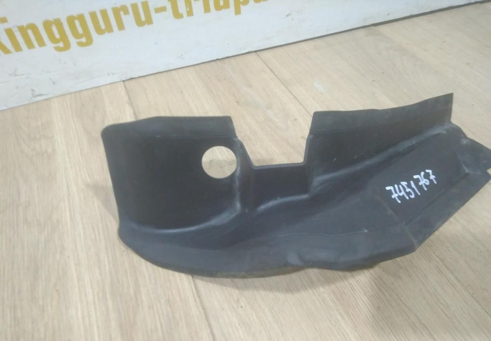 Накладка заднего левого фонаря бу BMW X7 G07 OEM 63217451767