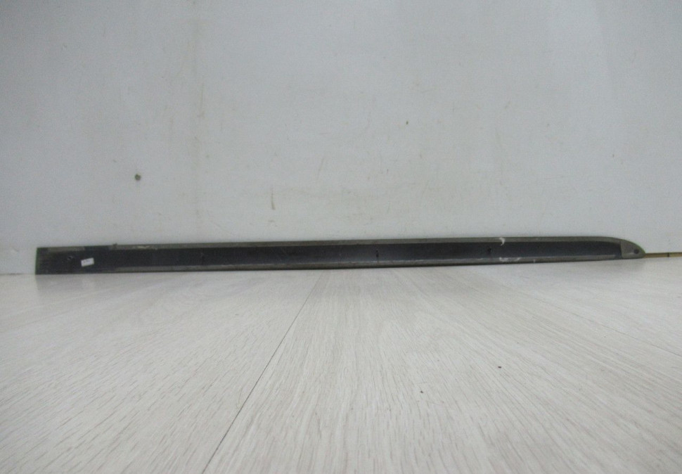 Накладка дверь задний левый Volkswagen Caddy 3 oem 2k3853535