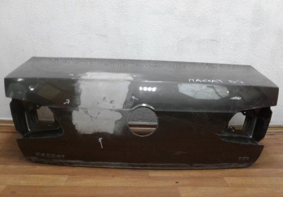 Крышка багажника Volkswagen Passat B7 (после ремонта)